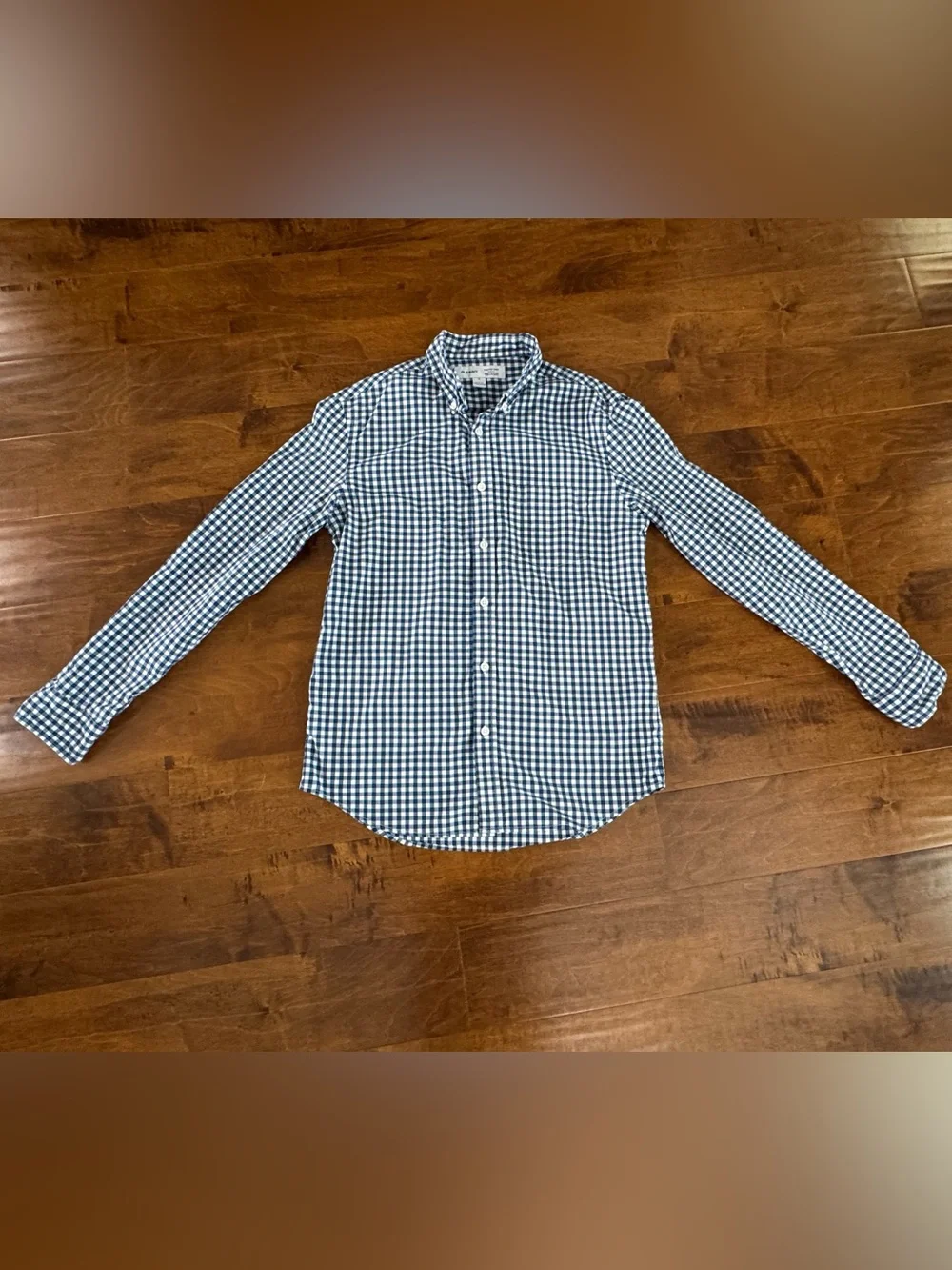 Men’s small J.Crew maroon & navy, Gap navy & white down dress shirts